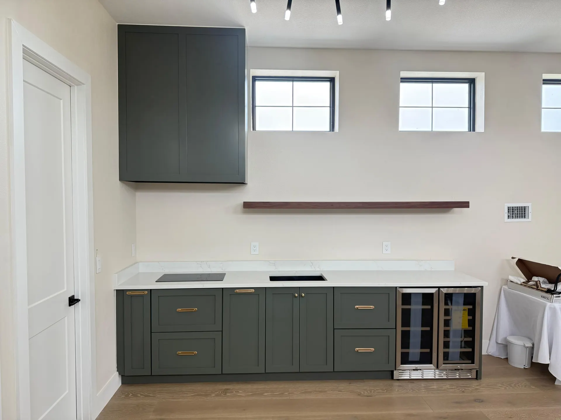 Laundry room cabinets in Tampa, FL: Sage Slate